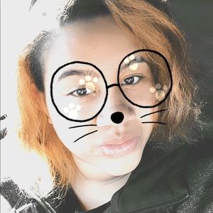 Meet your Posher, Desirae